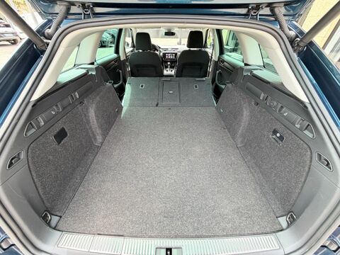Superb COMBI 1.4 TSI IV 218CH PHEV STYLE DSG BVA 2021 occasion 13700 Marignane