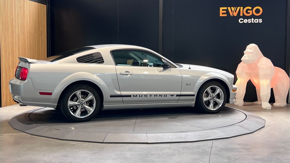 Mustang FASTBACK GT V8 4.6L 305ch SACT 24 soupapes - CARTE GRISE FRA 2007 occasion 33610 Cestas