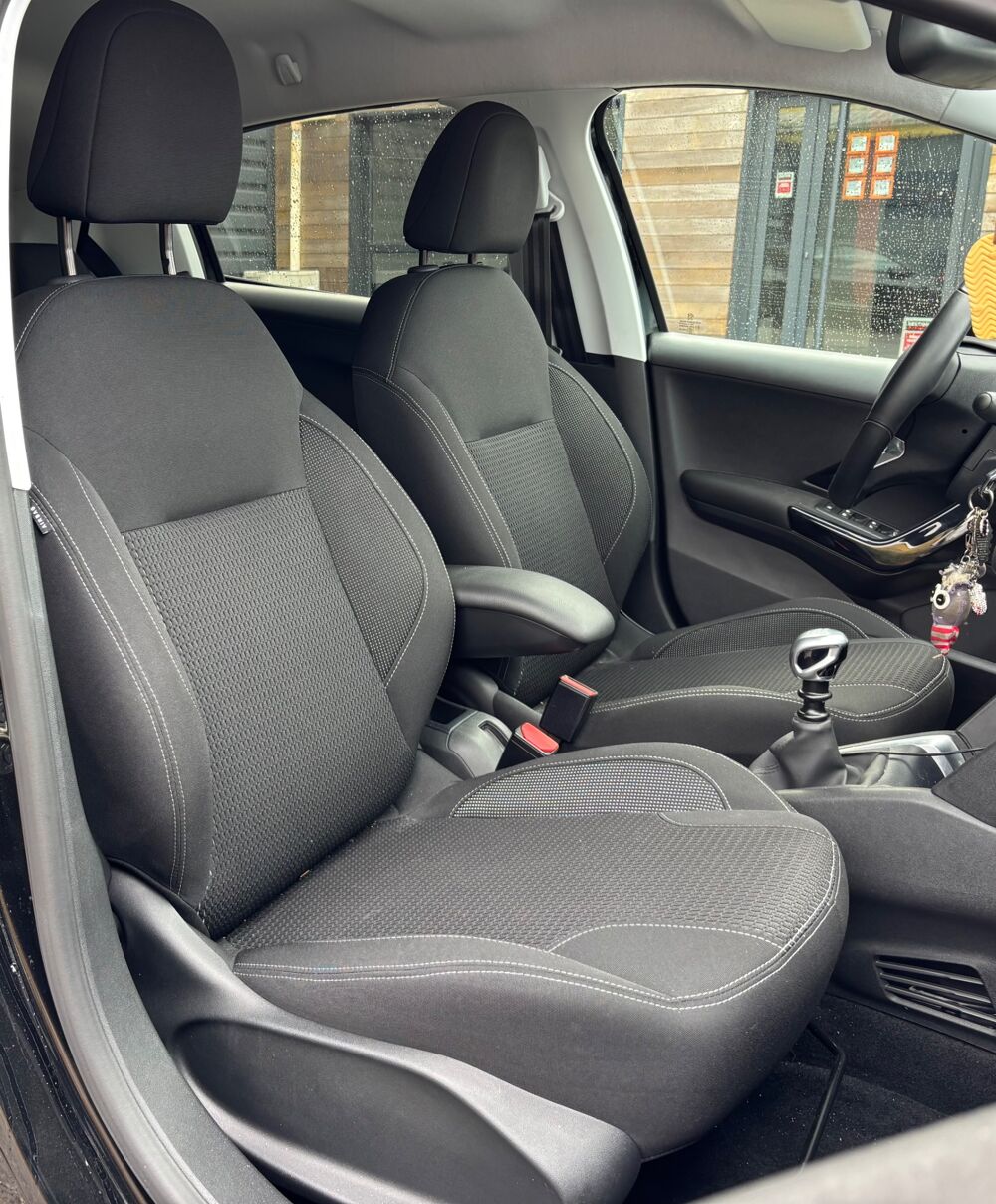 208 1.5 BLUEHDI 100 CH ACTIVE - Carplay - Radar- Entretien Compl 2018 occasion 44220 Cou&euml;ron
