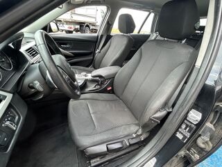 S&eacute;rie 3 TOURING 2.0 320 D 190CH LOUNGE BVA8 / RADAR DE RECUL / GPS 2017 occasion 47000 Agen