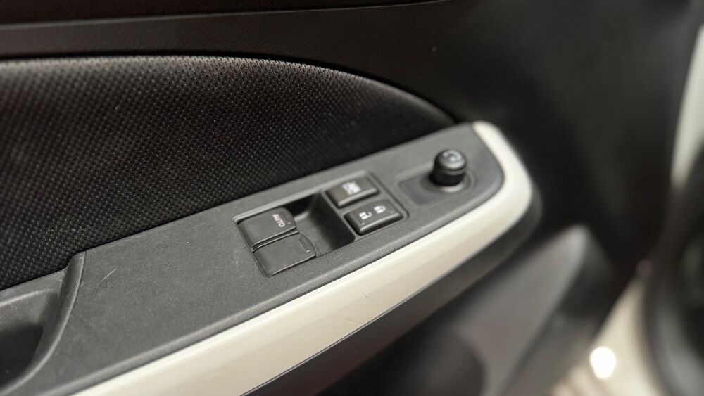 Swift 1.2 DUALJET 83CH CVT PRIVIL&Egrave;GE / RADAR AV&AR / R&Eacute;GULATEUR / 2021 occasion 29000 Quimper