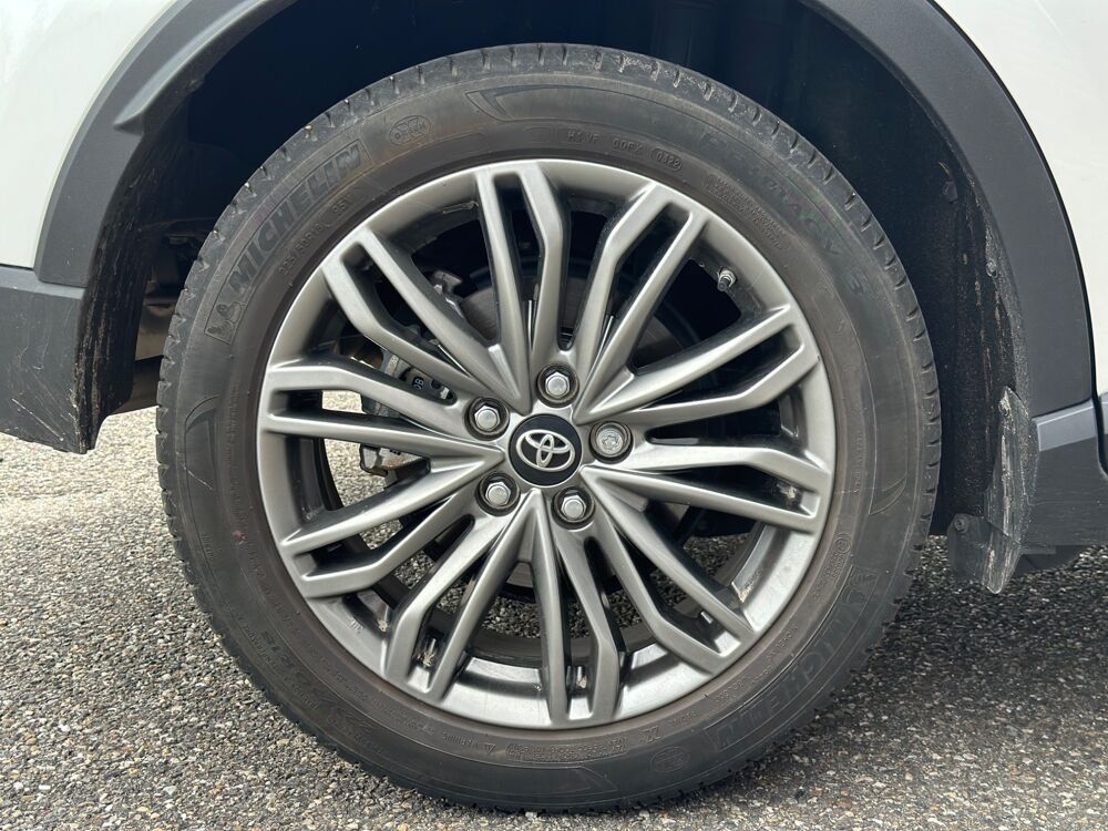 C-HR 1.8 HSD 122 CH FULL-HYBRID DISTINCTIVE 4X2 E-CVT / CAM&Eacute;RA / 2022 occasion 47000 Agen