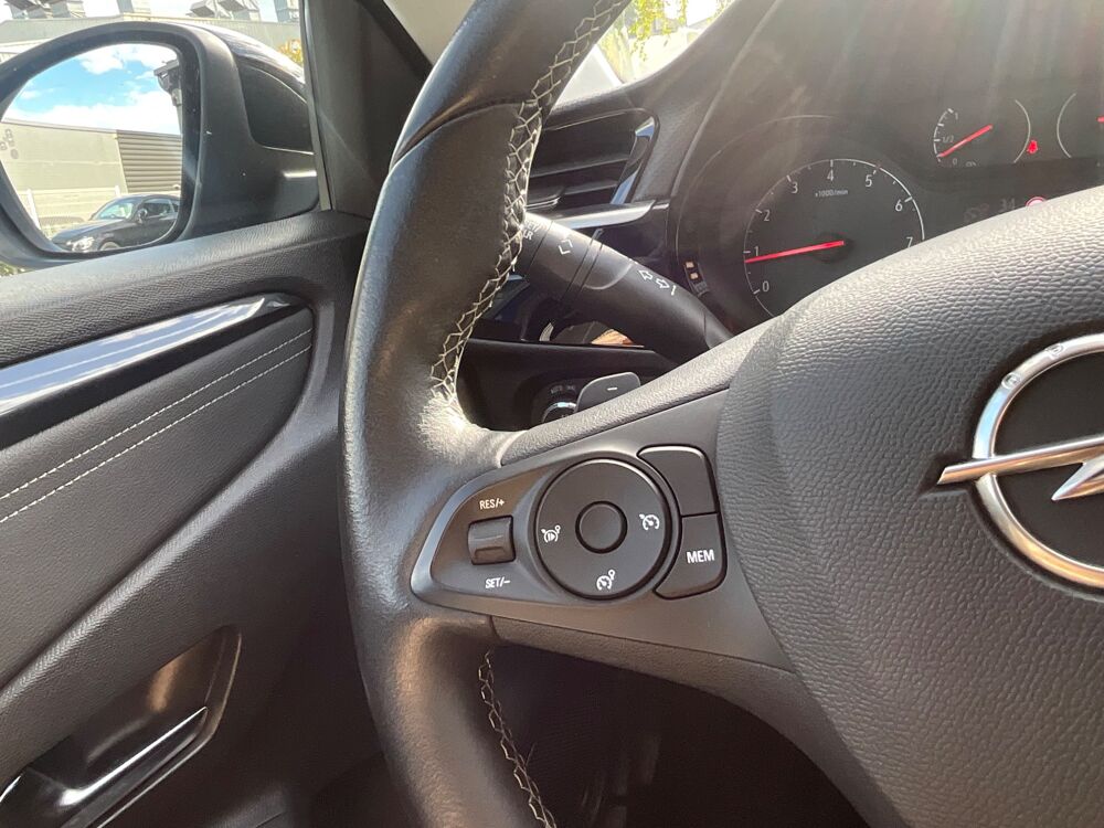 Corsa 1.2 T 100 Ch ELEGANCE BUSINESS BVA / DETECTEUR D'ANGLE MORT 2022 occasion 17000 La Rochelle