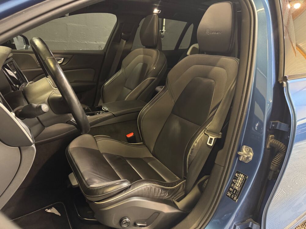 V60 2.0 T8 390ch TWIN-ENGINE PHEV HYBRID R-DESIGN AWD GEARTRONIC 2019 occasion 78125 Gazeran