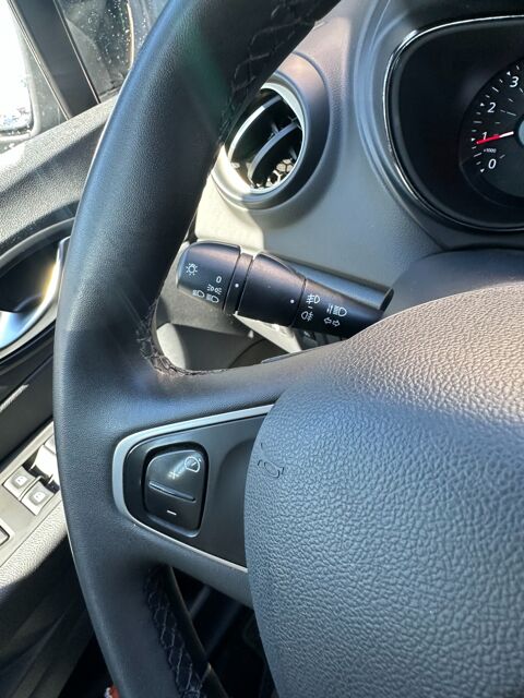 Captur 1.5 DCI 90 CH / BUSINESS / RADAR AR - GPS - REGUL - BLUETOOT 2018 occasion 44220 Cou&euml;ron