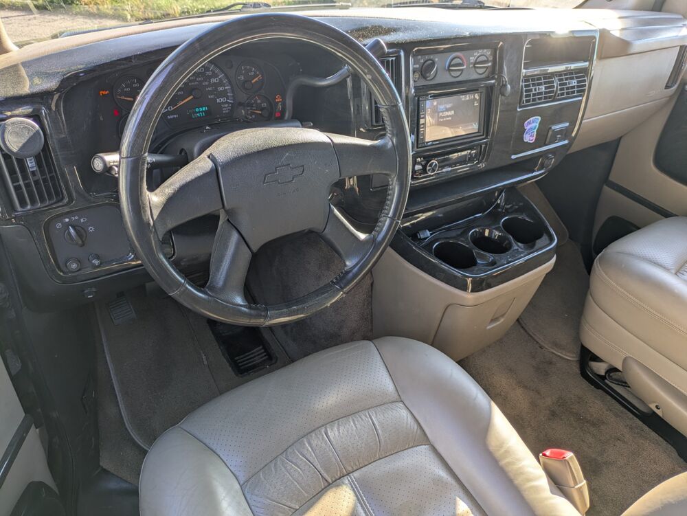Divers EXPRESS EXPLORER V8 5.3L 300ch 2009 occasion 25300 Pontarlier