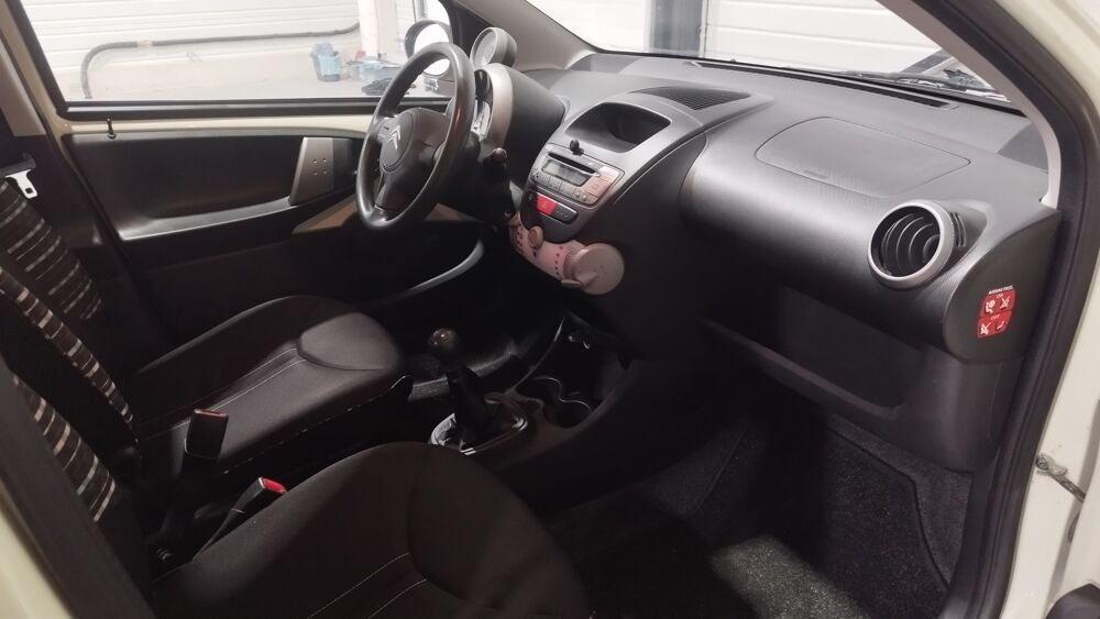C1 1.0i 70CH CONFORT / IDEAL JEUNE PERMIS / 5 PORTES / BVM5 2012 occasion 17430 Tonnay-Charente