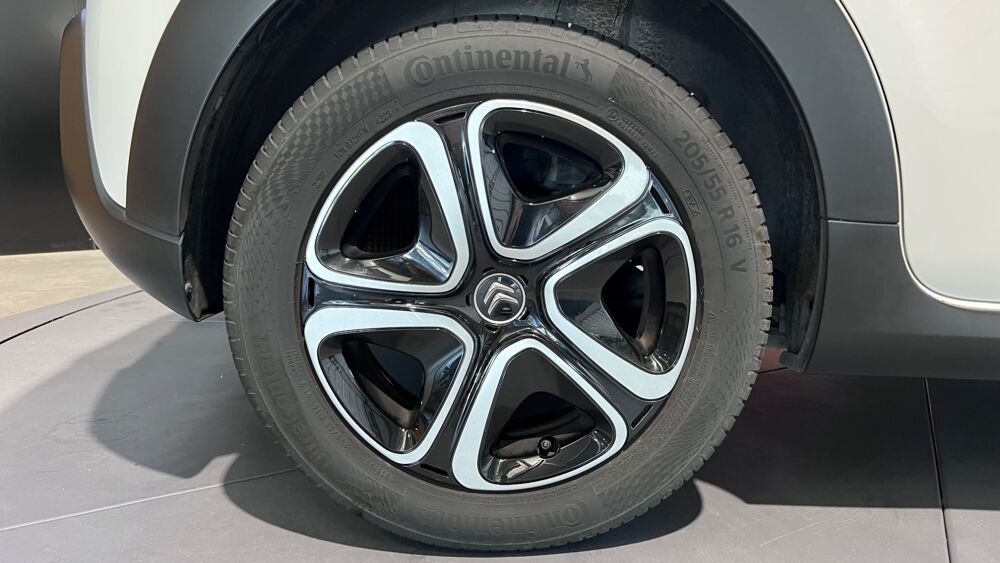 C3 GENERATION-III 1.2 82Ch - 1ERE MAIN - SUIVI CITROEN - CARPLA 2018 occasion 33610 Cestas