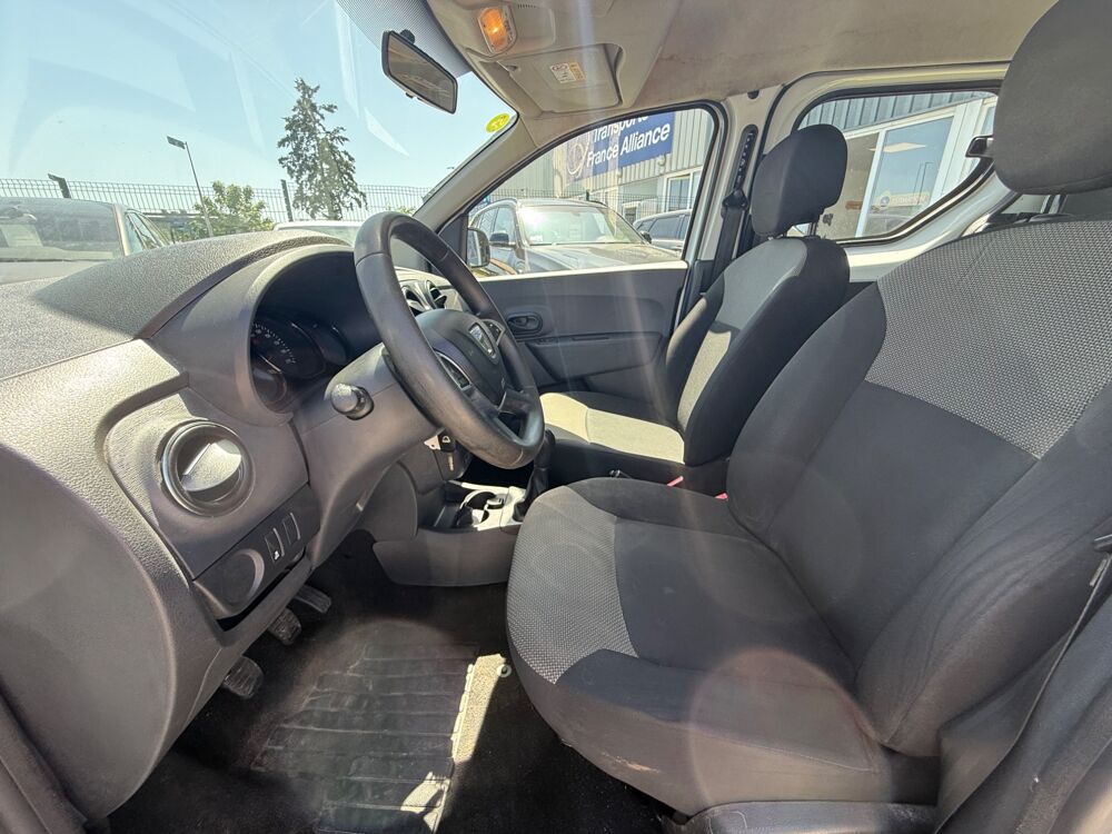 Dokker COMBI 1.5 DCI 90CH AMBIANCE - 1&Egrave;RE MAIN - CLIMATISATION - RE 2017 occasion 27000 &Eacute;vreux