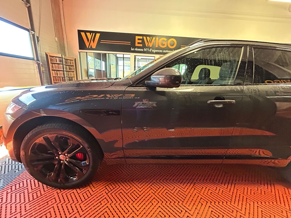 F-PACE 2.0 P400E 404H 300 PHEV 19.2KWH R-DYNAMIC SE AWD BVA 2023 occasion 83600 Fr&eacute;jus