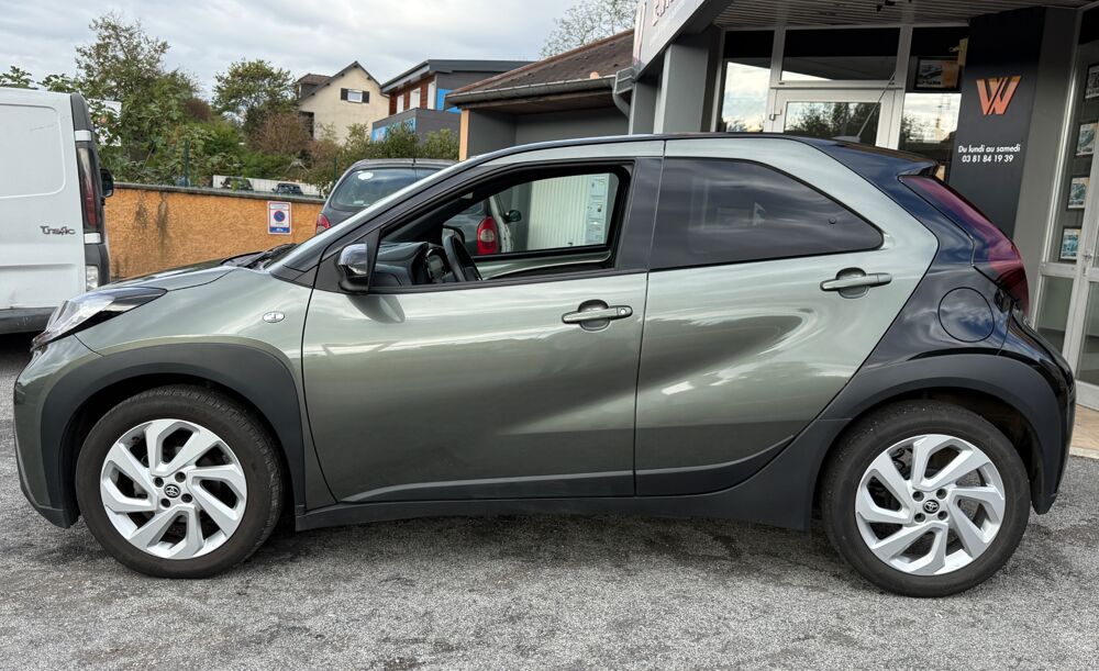Aygo 1.0 VVTi 70 CH DESIGN 2023 occasion 25000 Besan&ccedil;on