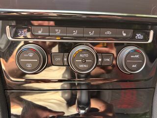 Golf 2.0 TSI 290Ch GTI TCR DSG BVA - LIGNE AKRAPOVIC - DYNAUDIO - 2019 occasion 76150 Saint-Jean-du-Cardonnay