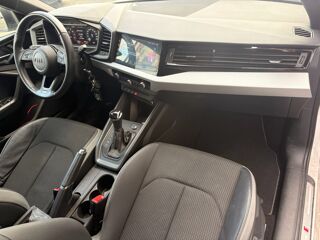 A1 SPORTBACK 1.0 25 TFSI 95 ch S-LINE S-TRONIC 7 2022 occasion 64320 Idron