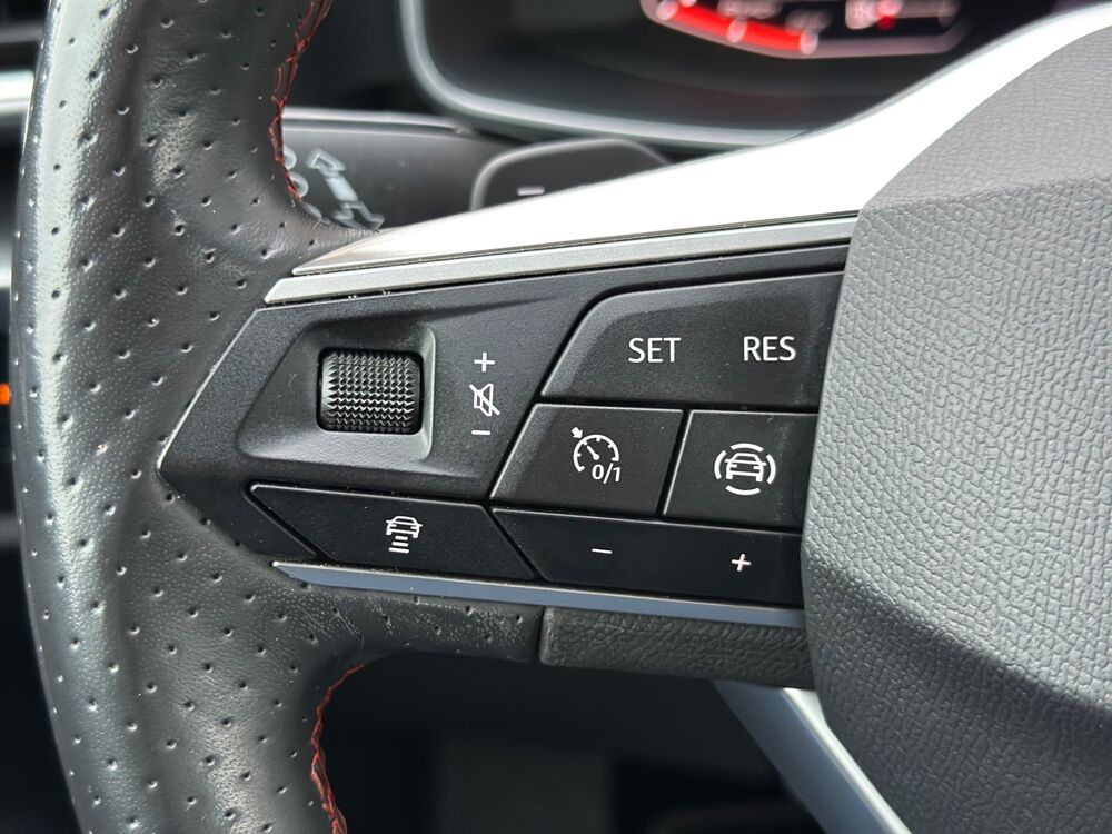 Leon 2.0 TDI 150CH FR DSG / SIEGES ELECTRIQUES A MEMOIRE 2022 occasion 47000 Agen