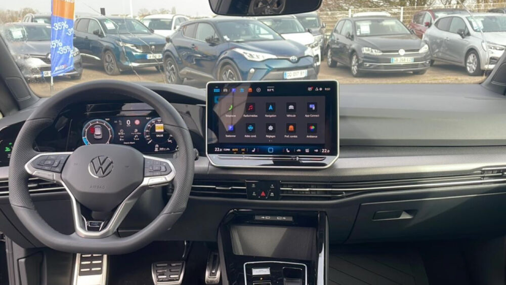 Golf 8 1.5 eTSI EVO2 150ch DSG7 R-LINE CAMERA DE RECUL / REGULATE 2026 occasion 38420 Le Versoud