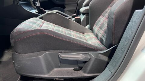 Golf 2.0 TSI 220Ch GTI DSG6 BVA - TOIT OUVRANT - SI&Egrave;GES CHAUFFANT 2015 occasion 33610 Cestas