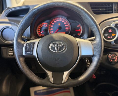 Yaris 1.0 VVTI 70 Ch ACTIVE - JANTES ALU 2013 occasion 79000 Niort