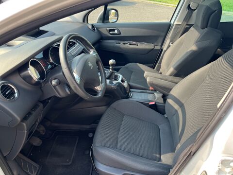 5008 GENERATION-I 1.6 HDI 115 CH ALLURE / 7 PLACES 2014 occasion 47000 Agen