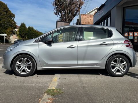 208 1.2 VTI 80 CH ALLURE / COURROIE OK / RADAR DE RECUL / CLIMAT 2014 occasion 40000 Mont-de-Marsan