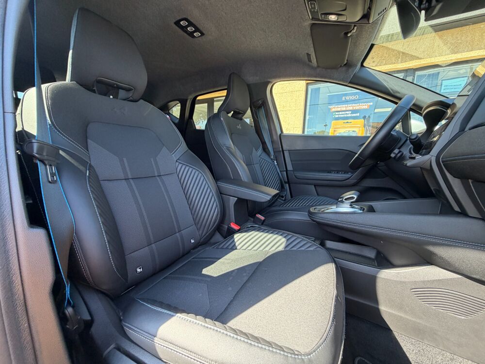 Captur 1.6 E-TECH 145CH FULL-HYBRID ESPRIT ALPINE BVA 2025 occasion 13700 Marignane
