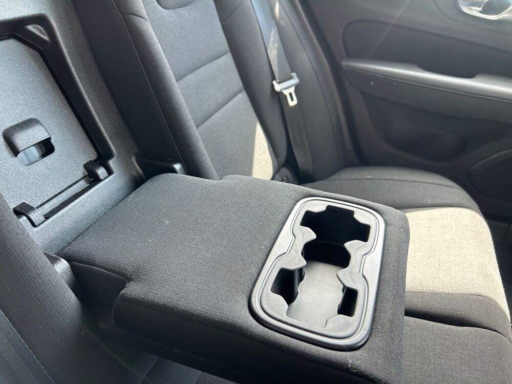V60 2.0L D3 150ch BUSINESS GEARTRONIC + APPLE CARPLAY / CAMERA D 2020 occasion 38420 Le Versoud