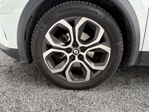 Captur 1.6 E-Tech full hybrid 145ch Techno / Entretien Constructeur 2022 occasion 64122 Urrugne