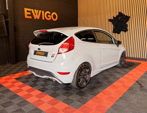 Fiesta ST 200 - 1.6 ECOBOOST 200ch - STORM GREY - SIEGES RECARO 2017 occasion 44220 Cou&euml;ron