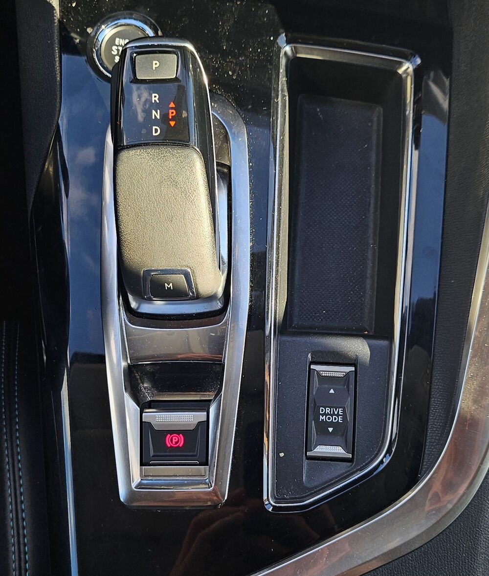 3008 GENERATION-II 1.2l PURETECH 130 CH ALLUR BUSINESS EAT BVA + 2022 occasion 97410 Saint-Pierre