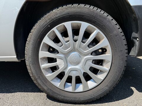 Proace II (2) 2.0 D-4D 150 ch MEDIUM BUSINESS - 1&Egrave;RE MAIN 2019 occasion 65290 Juillan