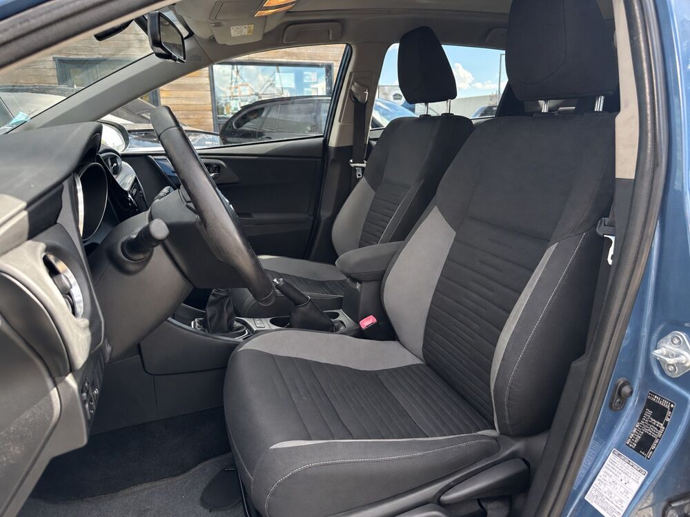 Auris 1.4 d4D 90CH / DYNAMIC / 1ERE MAIN - CAMERA - REGULATEUR - B 2015 occasion 44220 Cou&euml;ron