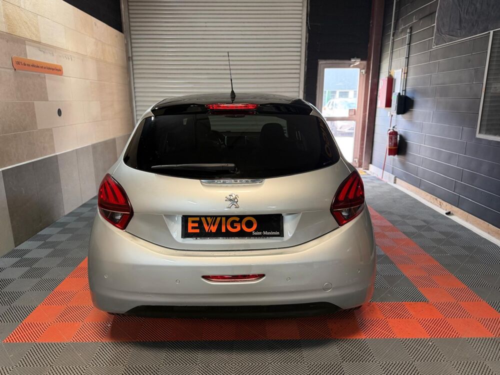 208 GENERATION-I 1.6 E-HDI 115 CH FELINE-TOIT PANO-BLUETOOTH 2013 occasion 60740 Saint-Maximin