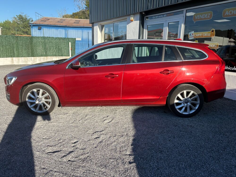 V60 2.0 D2 120ch X&Eacute;NIUM GEARTRONIC BVA 6 / ENTRETIEN CONSTRUCTEU 2016 occasion 64122 Urrugne