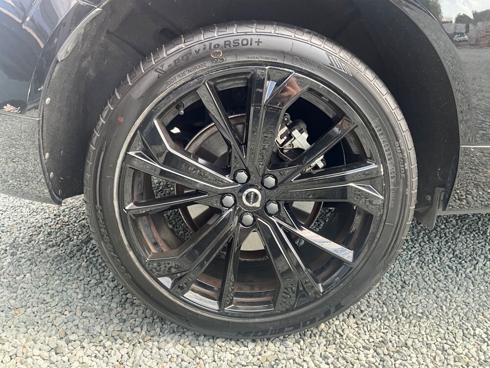 XC60 Black &eacute;dition II T6 253cv+145cv SIEGES CHAUFFANTS AV/AR / RE 2023 occasion 17000 La Rochelle