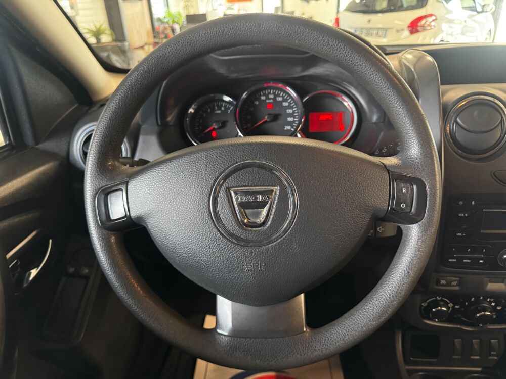 Duster 1.5 DCI 110 Ch - DISTRIBUTION NEUVE 4X2- ATTELAGE 2014 occasion 79000 Niort