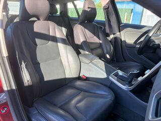 V60 2.0 D2 120ch X&Eacute;NIUM GEARTRONIC BVA 6 / ENTRETIEN CONSTRUCTEU 2016 occasion 64122 Urrugne