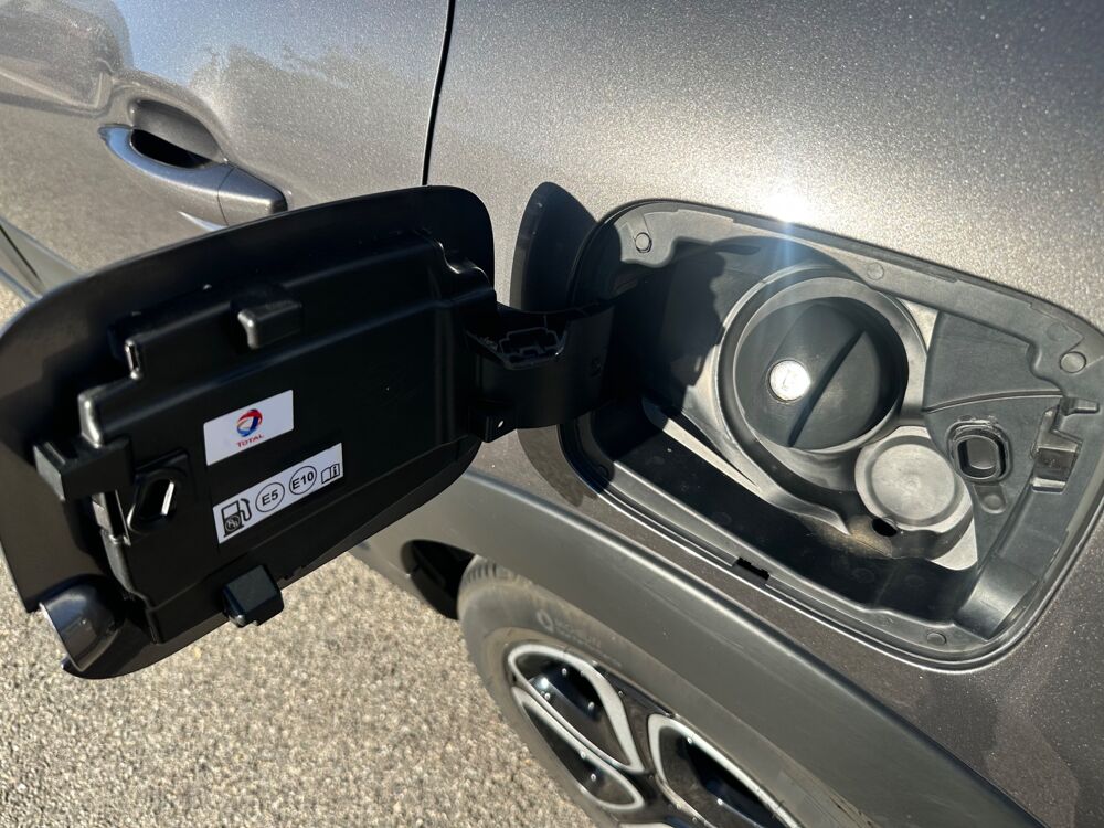 C3 1.2 80ch FEEL PACK / CLIM / RADAR DE RECUL / BLUETOOTH 2022 occasion 38420 Le Versoud