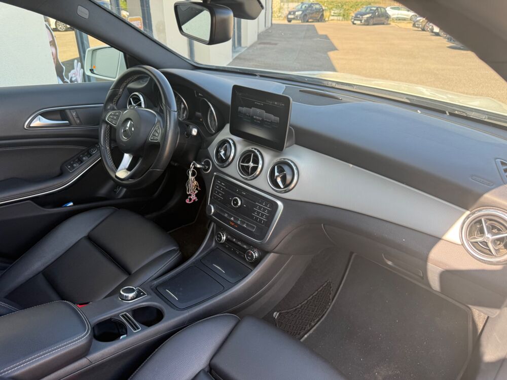 Classe GLA 1.6 200 155ch ACTIVITY EDITION 7G-DCT 2016 occasion 69420 Ampuis
