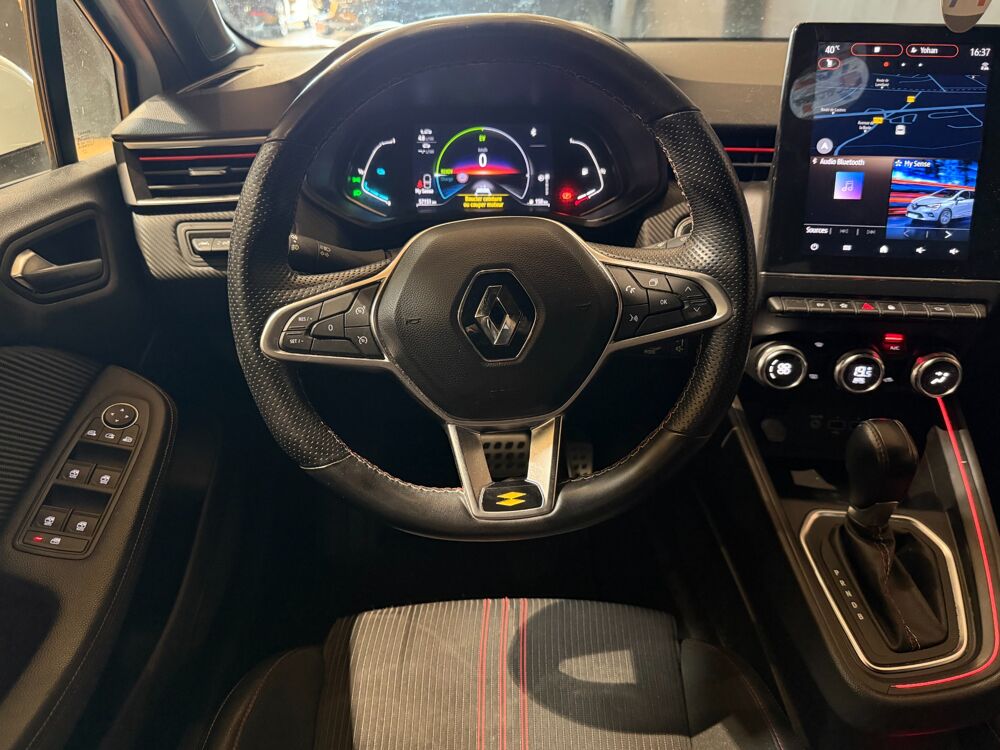 Clio E-TECH HYBRIDE 145ch ENGINEERED 2022 occasion 81990 Puygouzon