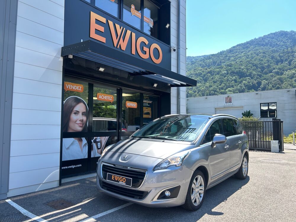 5008 1.2L 130ch ALLURE / COURROIE NEUVE / TOIT PANORAMIQUE / 1ERE 2016 occasion 38420 Le Versoud