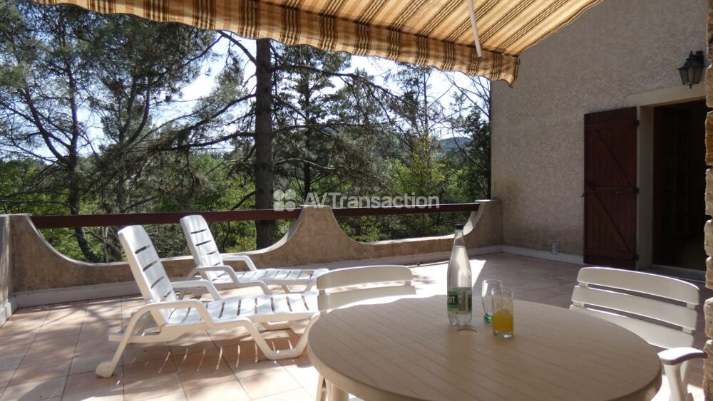 Maison de charme avec vue, terrain clos de 2 214 m²