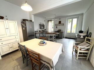  Maison à vendre 12 pièces 329 m²