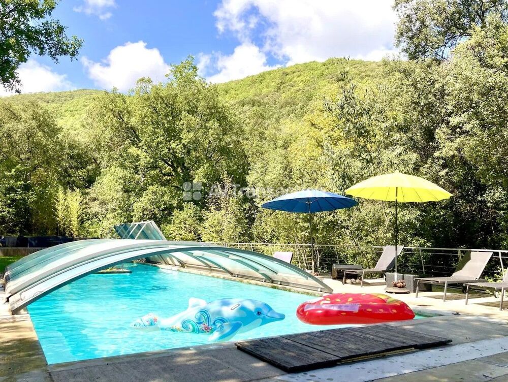 Mas en pierre avec gîte - 6810 m² de terrain