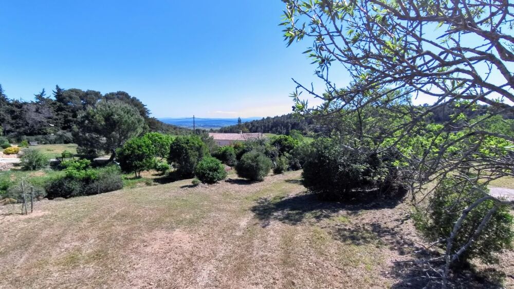 Villa 100 m², 2 chambres, 2 sde, jardin 2157m² à Cesseras