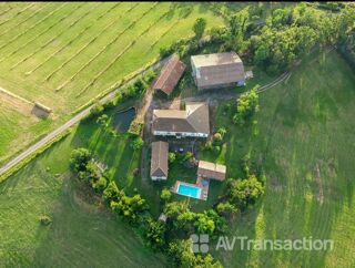  Villa � vendre 15 + pi�ces 444 m�