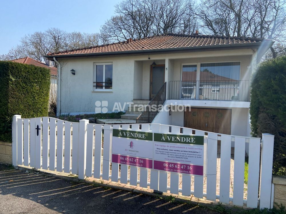 Vente Maison CHARMANTE MAISON 144 M² AVEC GRAND GARAGE ET BEAU TERRAIN Retonfey