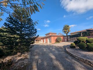  Villa � vendre 10 pi�ces 200 m�