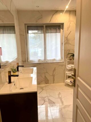  Villa � vendre 10 pi�ces 190 m�