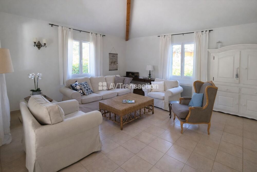 Vente Villa Villa avec piscine, 5 chambres, panneaux photovoltaiques Vallon-pont-d'arc
