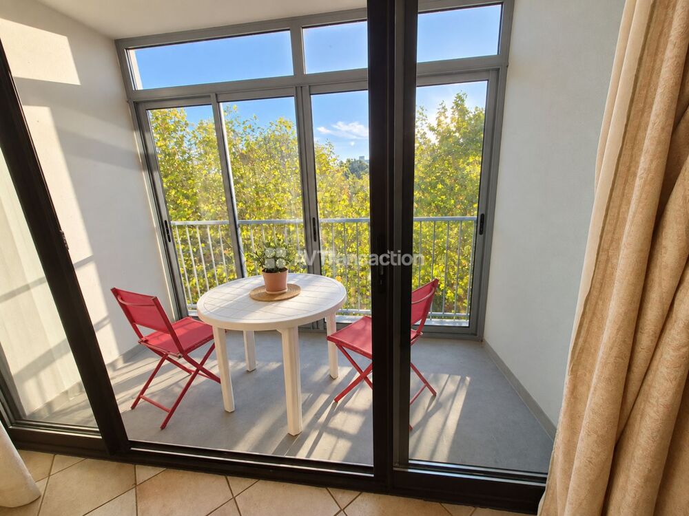 Vente Appartement Bel appartement -T4 - 71.5 m²- 2 BALCONS - GARAGE INCLUS + CAVE Vaulx-en-velin