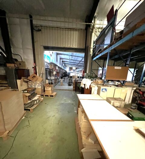   A vendre , Orgeval ( 78630 )  entrepôts 2815 m2 